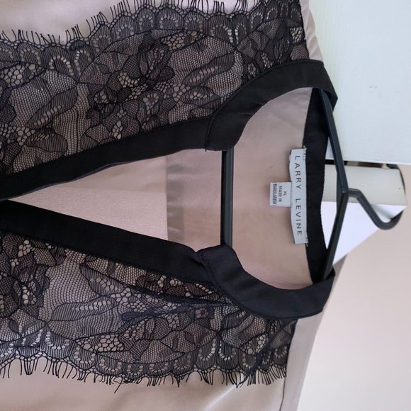 Lace classy top - Picture 2 of 3